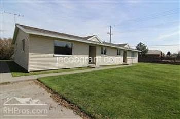 1st image of 613 Cambridge Dr