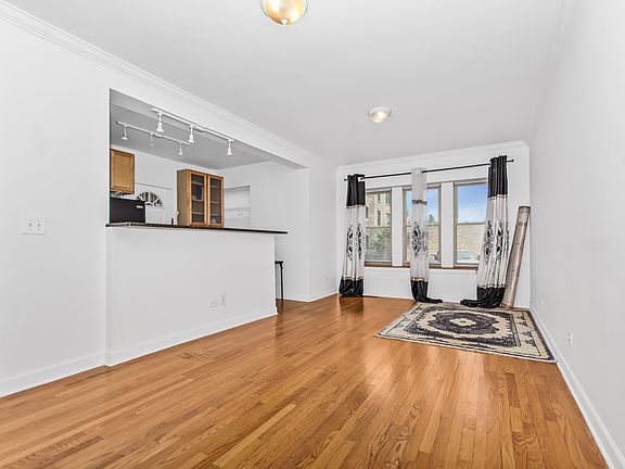 3rd image of 2514 W North Shore Ave APT 1