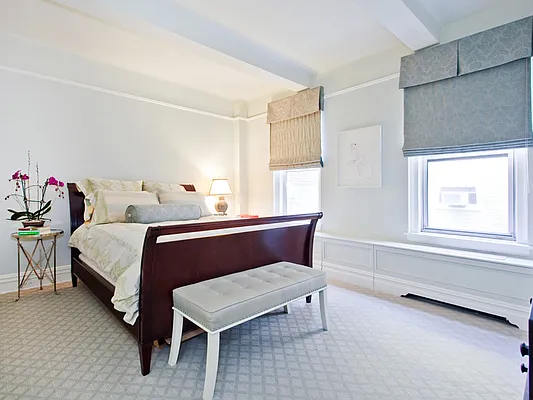 Sold by Sotheby's International Realty | media 36