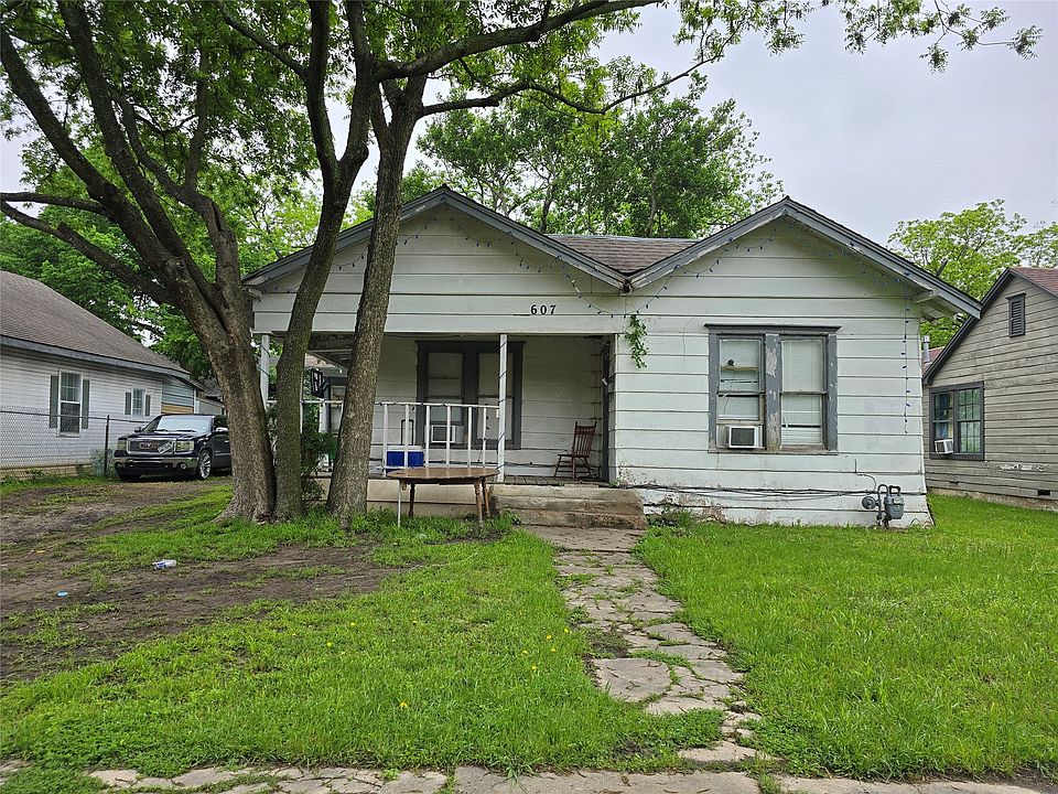 2nd image of 607 Moran St