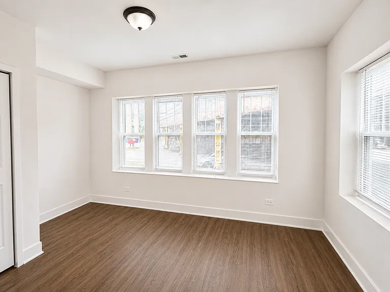 7418 N Ashland Blvd #2 — Photo 12