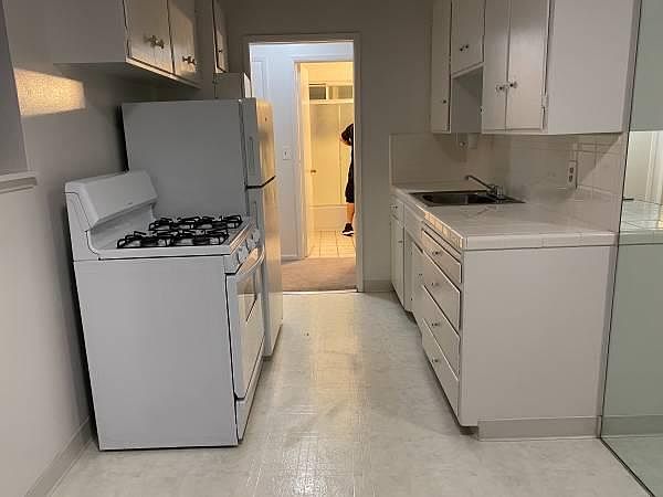 1st image of 936 Del Mar Ave #4