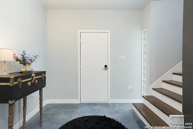 3 bed, 3.5 bath, 1887 sqft, $2,775 — Photo 4