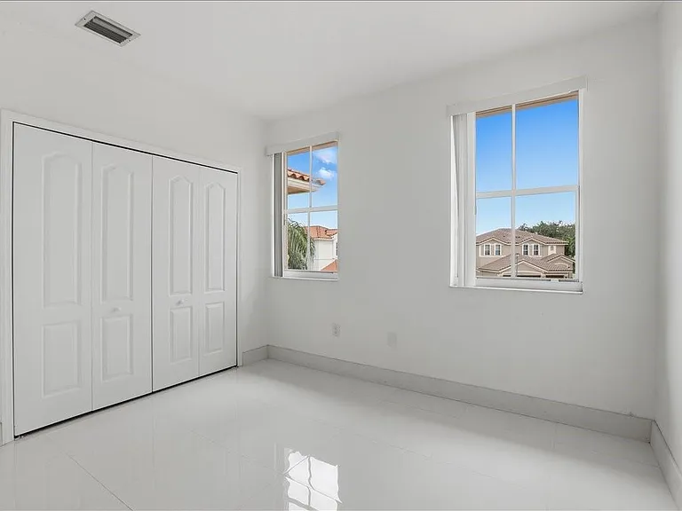 3802 SW 165th Ter — Photo 35