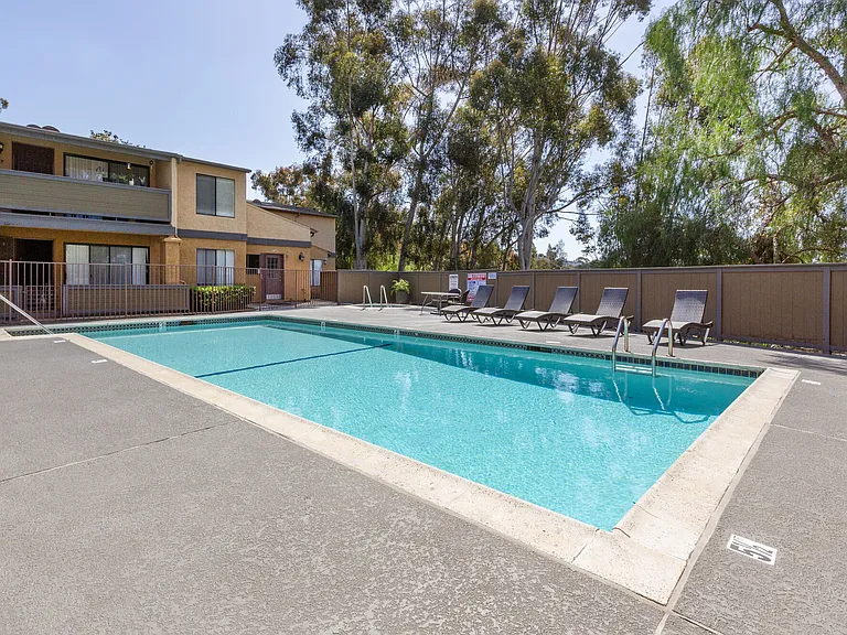 Elan Scripps Terrace — Photo 7