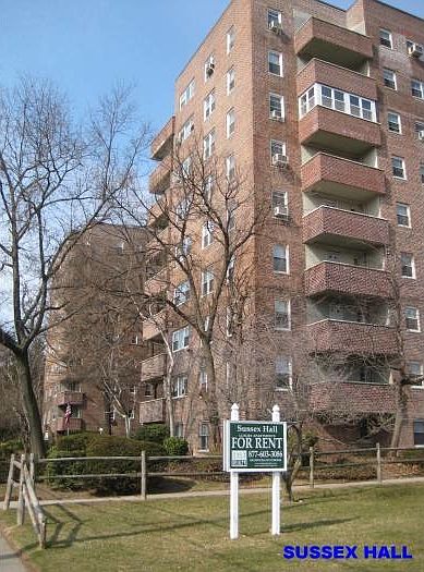 1st image of 16605 Highland Ave APT 2Q