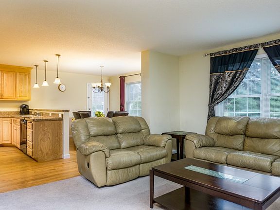 2nd image of 1 Masons Brook Ln