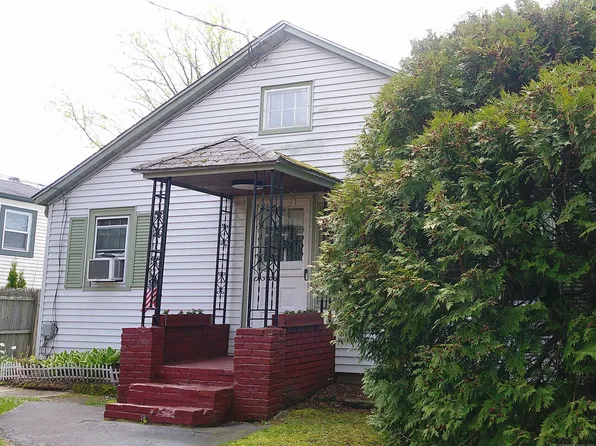 31 Mill Rock Road East, Old Saybrook, CT 06475