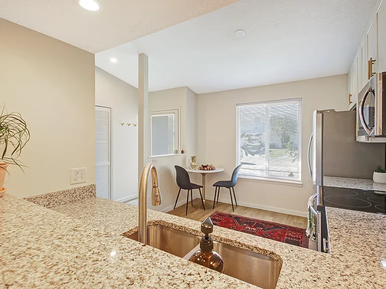660 Aquatic Dr — Photo 15