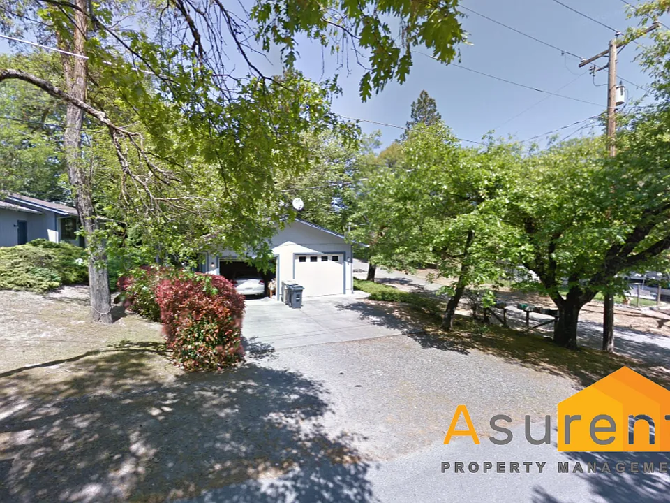 1102 NW E St #A