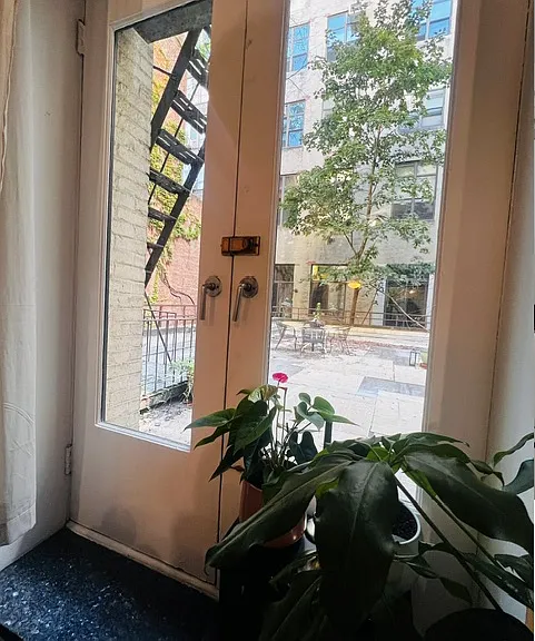 160 W 16th St #1C — Photo 11