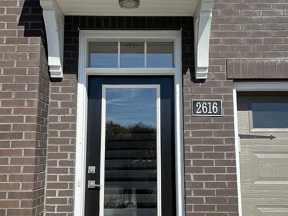 5th image of 2616 Loganberry Dr