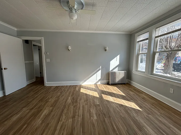 52 Monroe Ave #1 — Photo 7