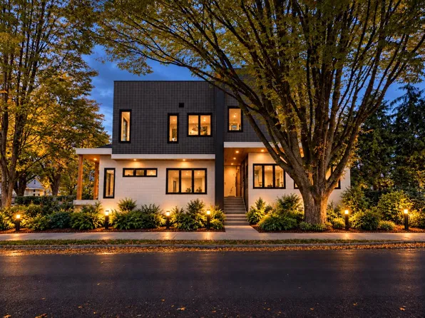 3638 Prince Edward St, Vancouver, BC V5V 3Y1
