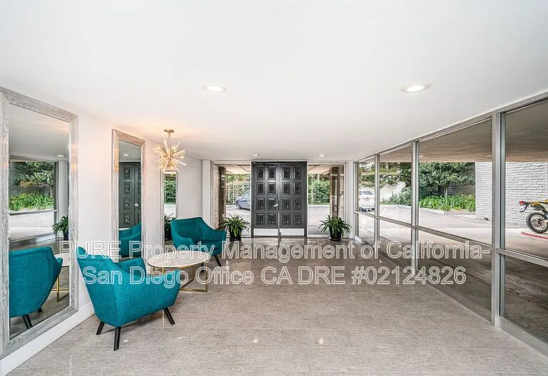 2510 Torrey Pines Rd #209 — Photo 4