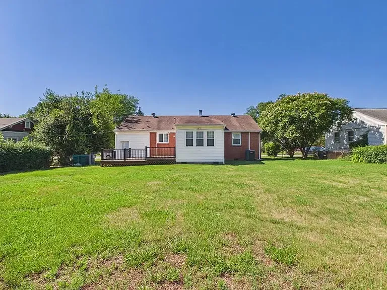 3117 Glenoa Rd — Photo 3