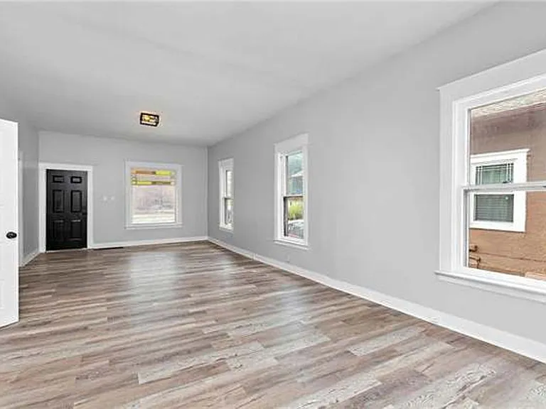 1106 N Osage St — Photo 7