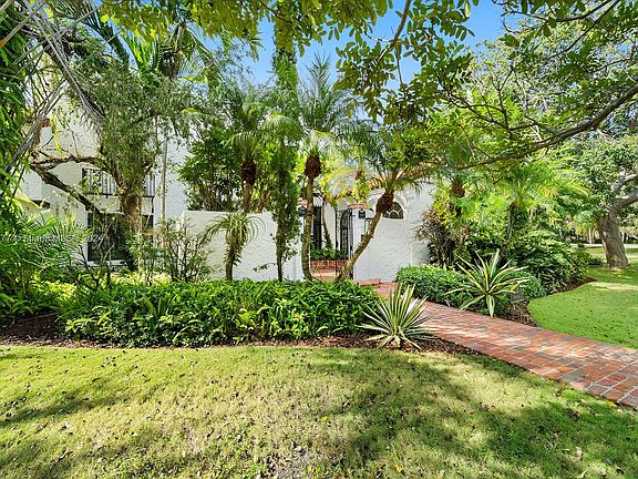 4th image of 2716 Granada Blvd