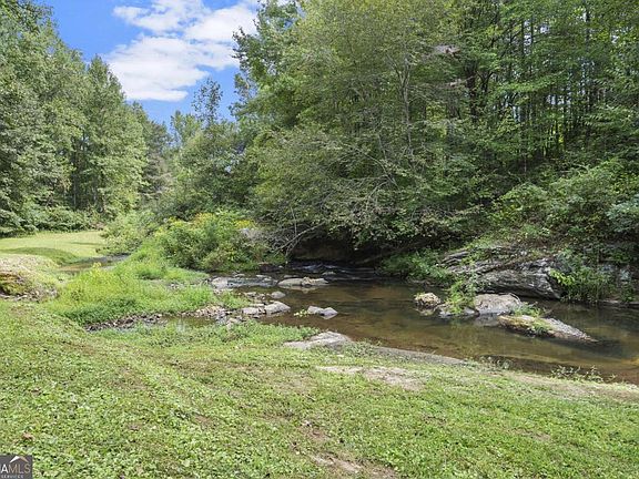 3rd image of 530 Burleson Rd