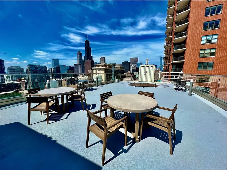 40 E 9th St #1012 — Photo 10