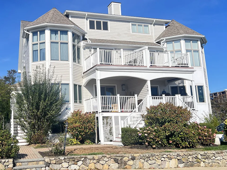 170 Cliff Ave