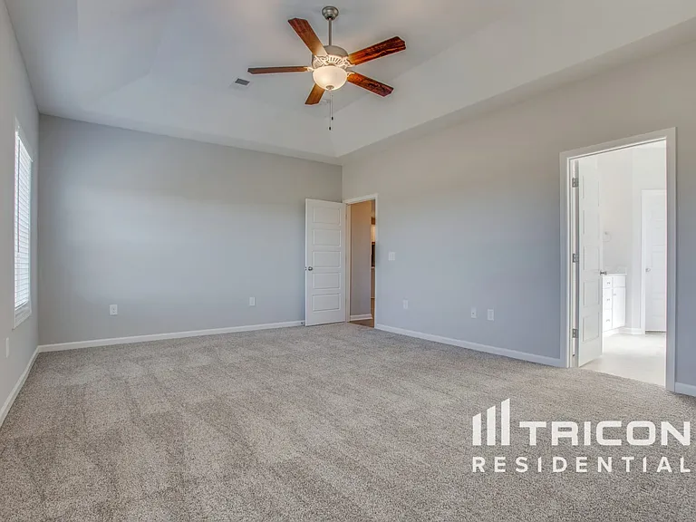 Tricon Spring Hill — Photo 30