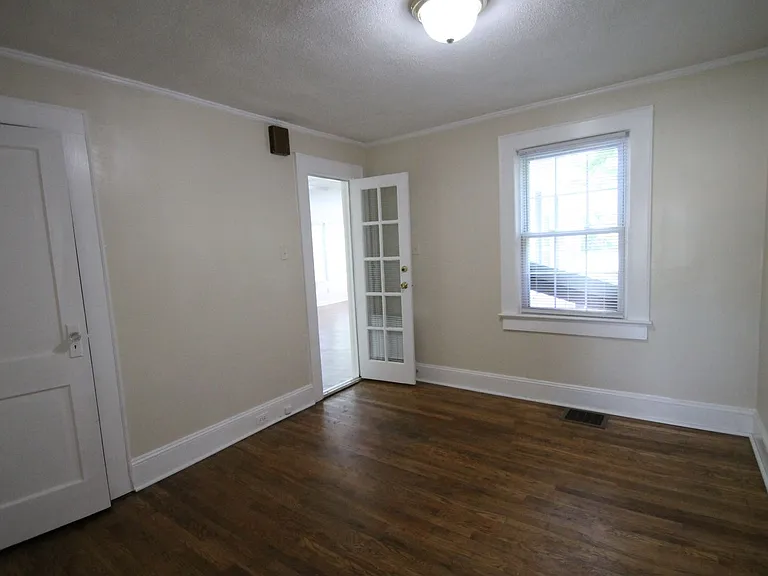 1004 Anderson Rd S — Photo 33