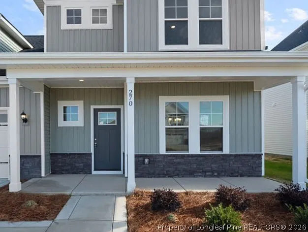 4 bed, 2.5 bath, 2354 sqft, $2,250 — Photo 2