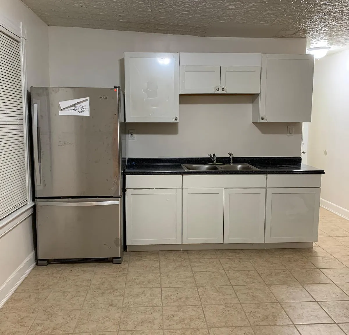 2 bed, 2808 sqft, $1,600 — Photo 4