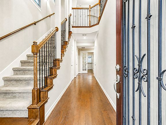 5th image of 10604 Enclave Springs Ct