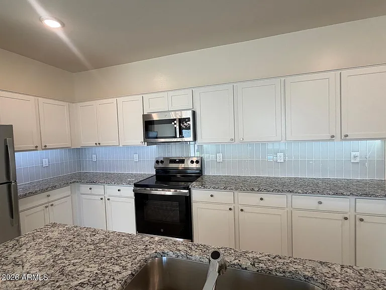 4422 N 100th Dr — Photo 18