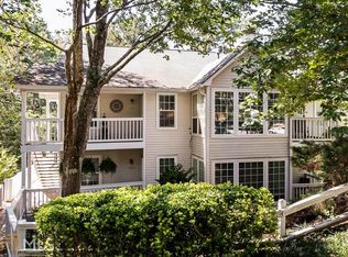 1404 Gettysburg Pl, Sandy Springs, GA 30350