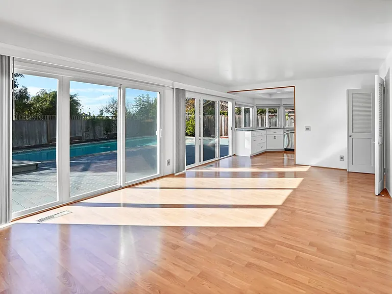 720 Toulouse Ct — Photo 11