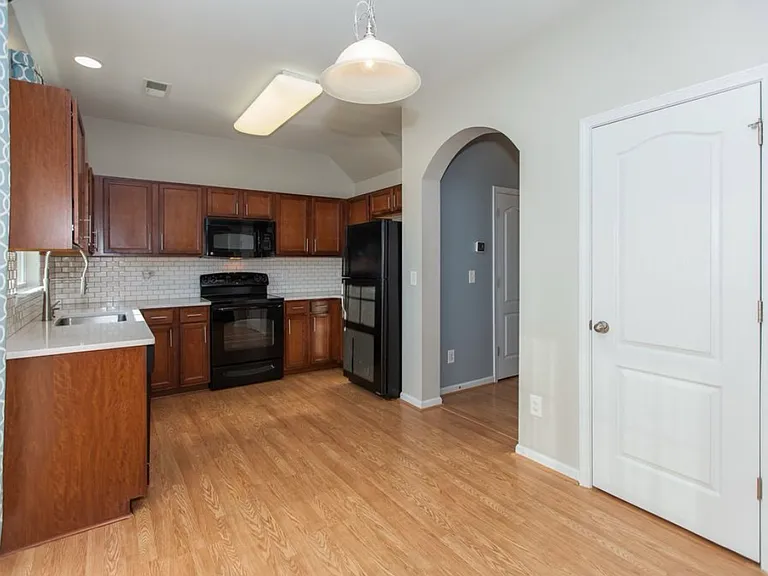 10306 Cochran Ridge Ave — Photo 6