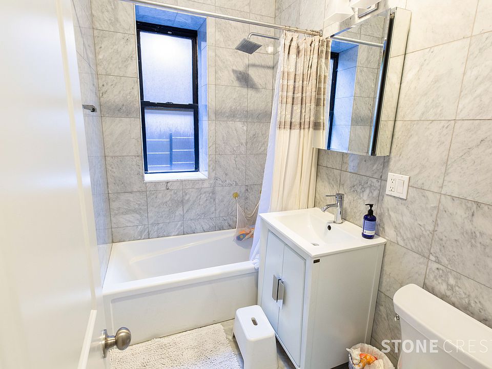 1st image of 209 W 97th St APT 4A