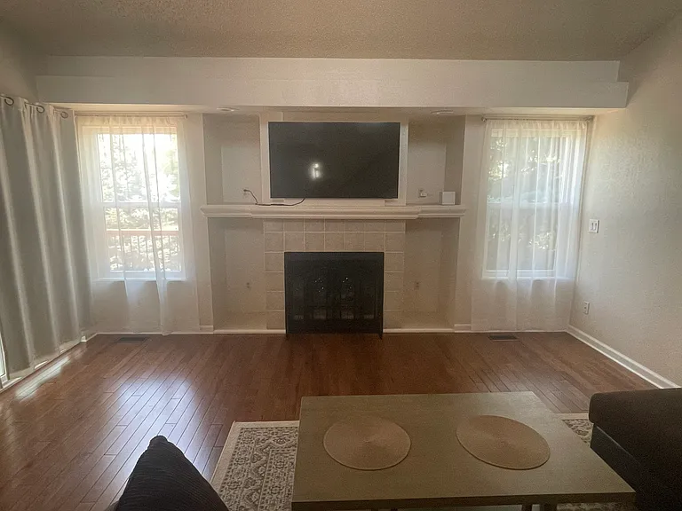 5618 S Swadley Ct — Photo 8