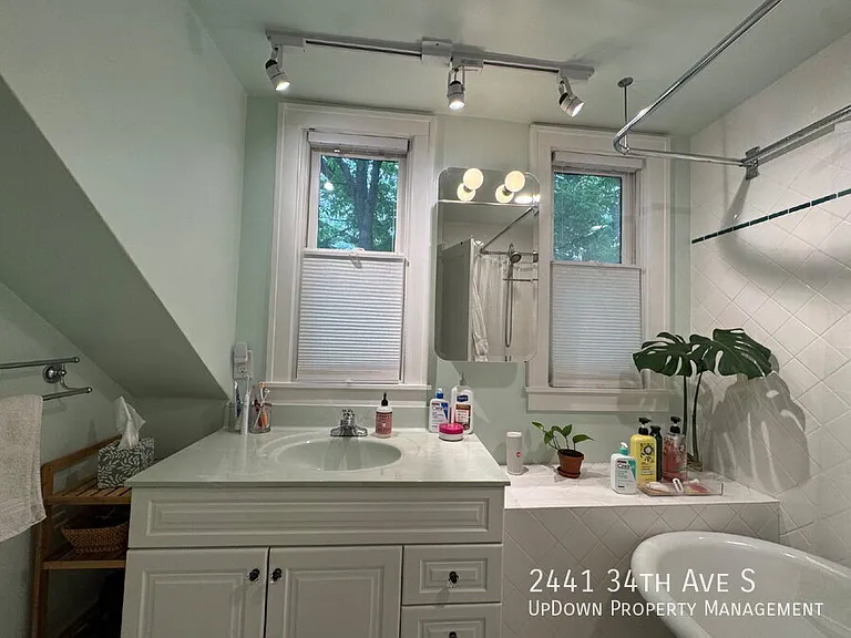 2441 34th Ave S — Photo 25