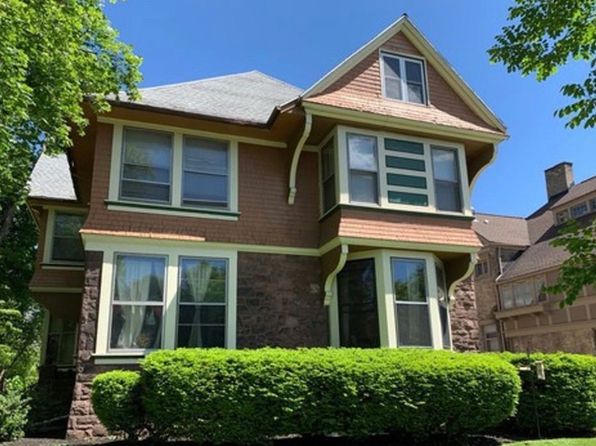 330 Oxford St
