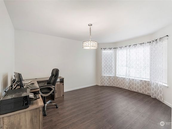 5th image of 19713 85th Avenue E