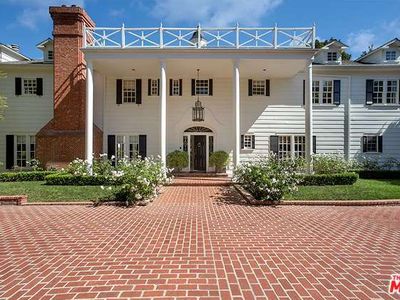 10464 W Sunset Blvd, Los Angeles, CA, 90077