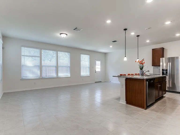 14839 Vance Jackson Rd #304 — Photo 8