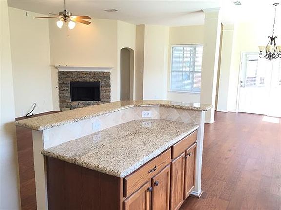 5th image of 5009 Escambia Ter