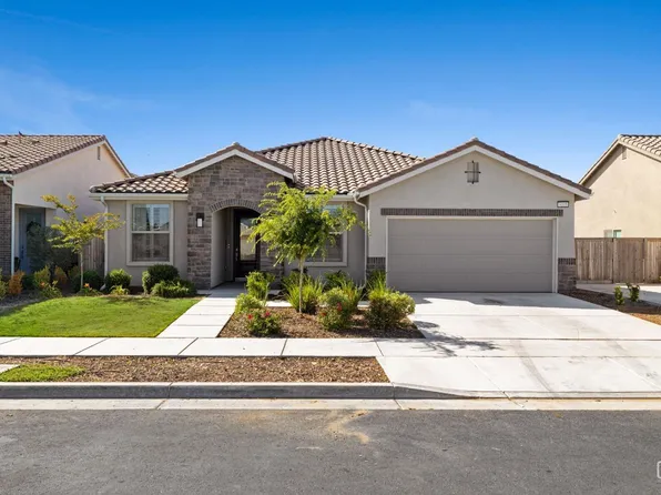 9105 Blossom Creek Dr, Shafter, CA 93263