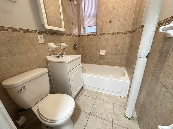 5th image of 126 Corbin Ave APT 304