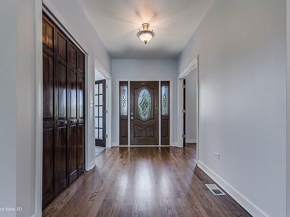 4th image of 8156 Parkview Ln