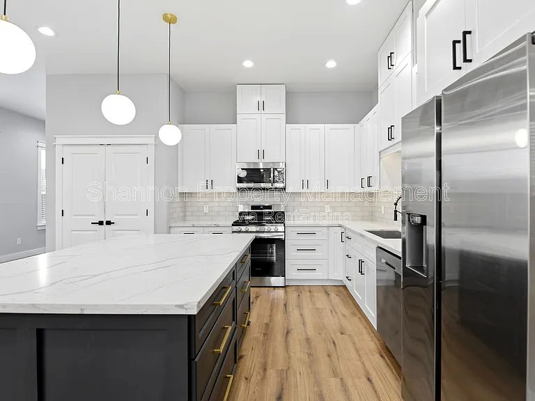 6476 T C Jester Blvd — Photo 11