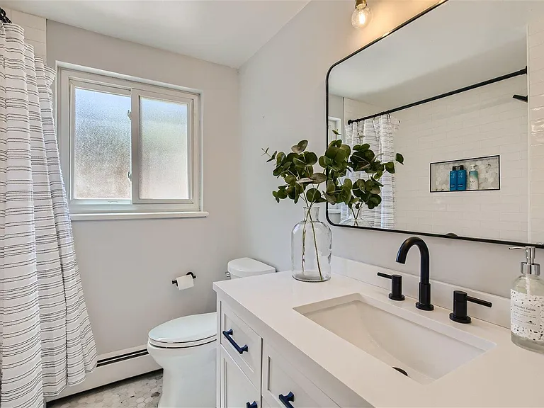 13070 W 15th Dr — Photo 13