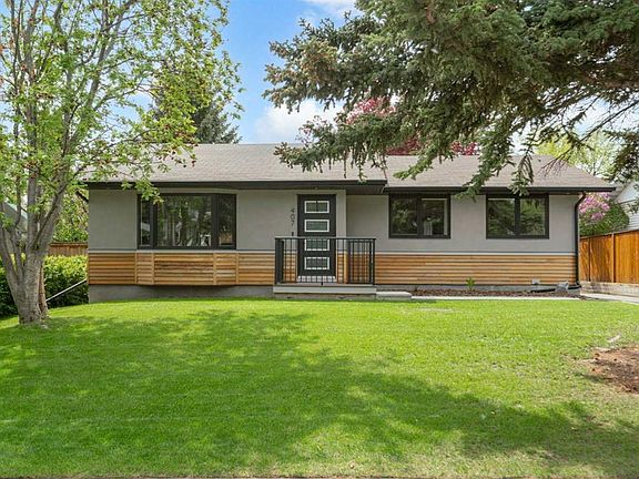 2nd image of 407 N Brookmere Cres SW