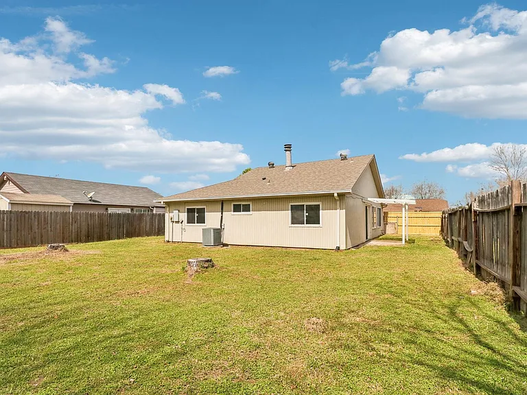 14067 Towne Way Dr — Photo 25