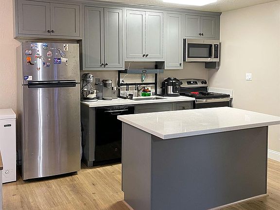 4th image of 1036 Oak Grove Rd #133